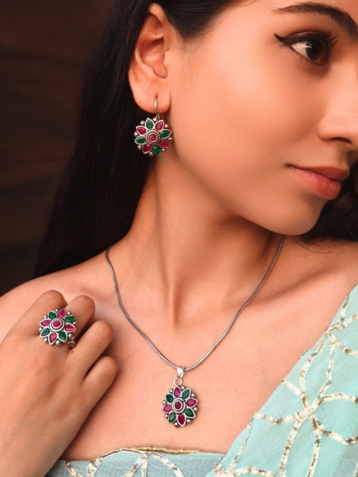 Shivangi Magenta-Green Pendant Set with Ring