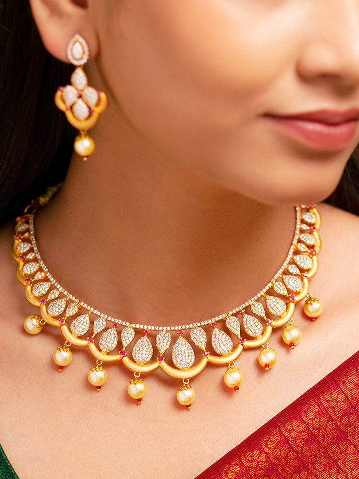 Gold Sakshi Necklace Set