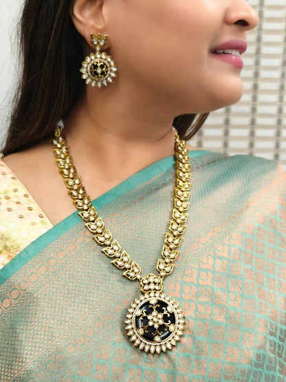 Pratima Black Necklace Set