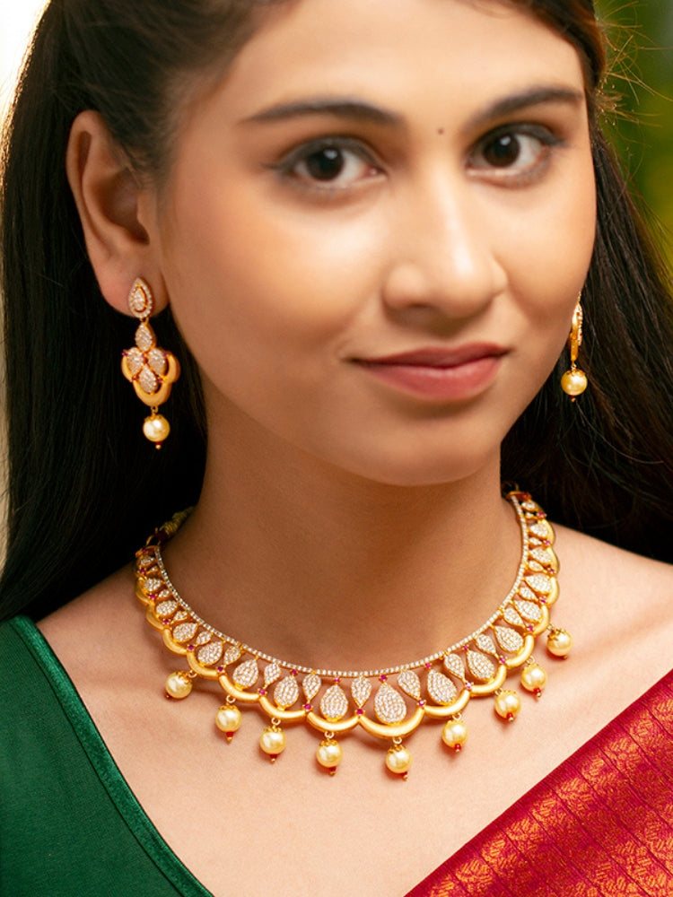 Gold Sakshi Necklace Set