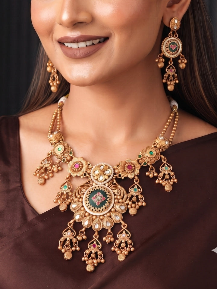 Hemabandhu Necklace Set