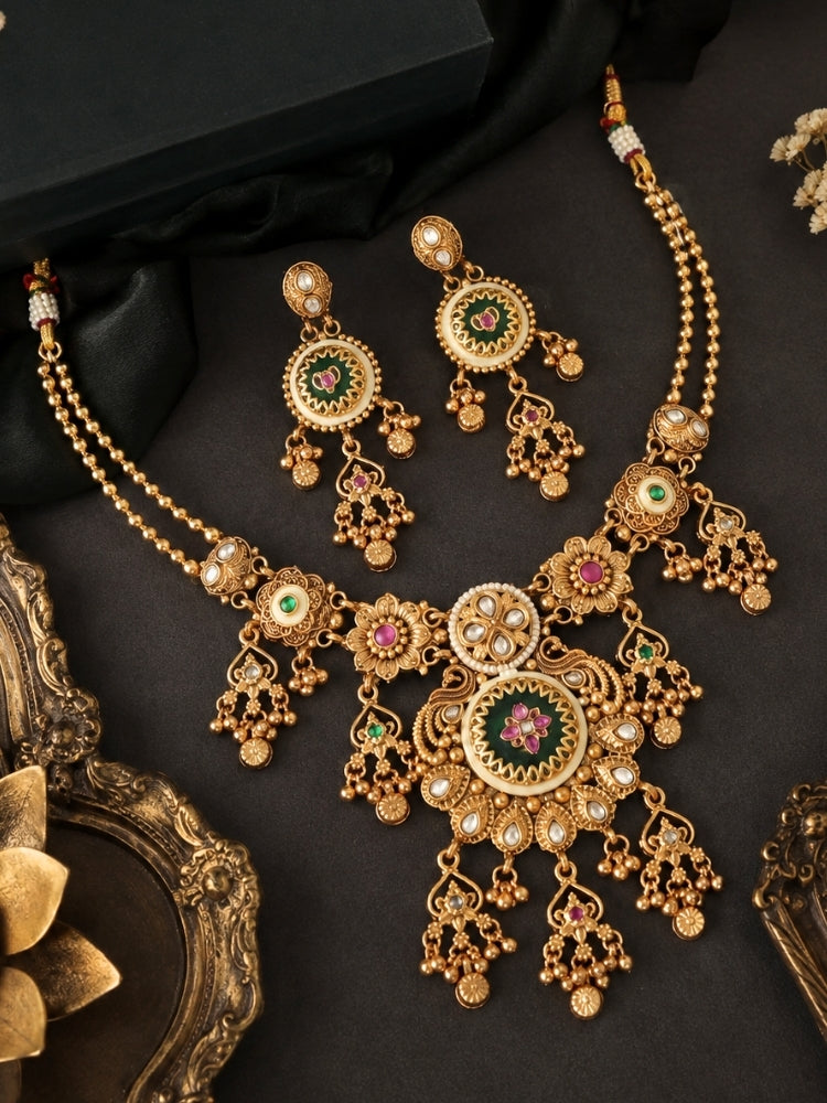 Hemabandhu Necklace Set