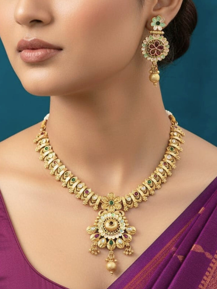 Disha Necklace Set