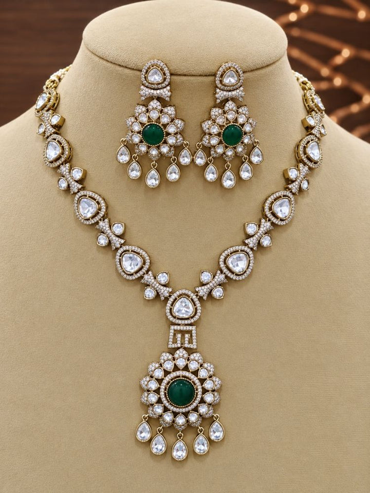 Savanah Green Necklace Set