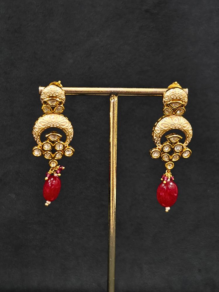 Udyamita Red Necklace Set