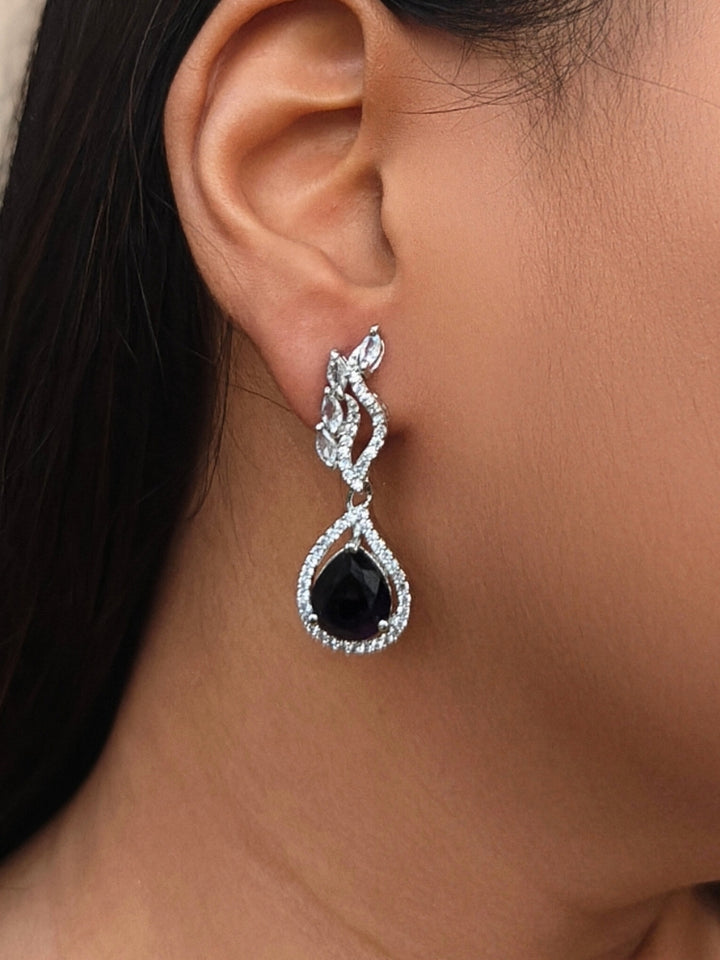 Ariana Black Earrings