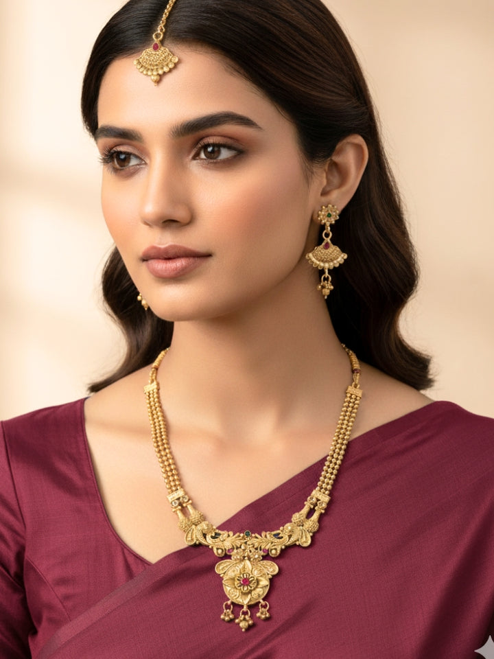 Vedavati Necklace Set