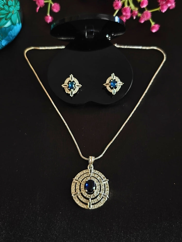 Verena Blue Pendant Set