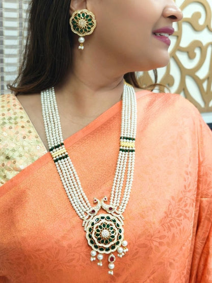 White Gayatri Necklace Set