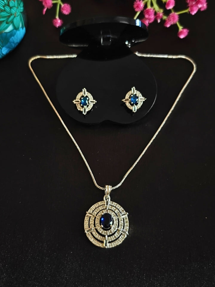 Verena Blue Pendant Set