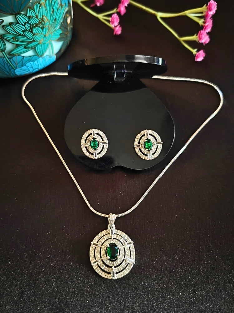 Verena Green Pendant Set