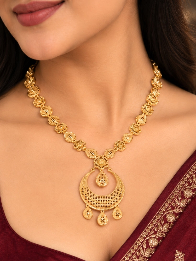 Hemakirti Necklace Set
