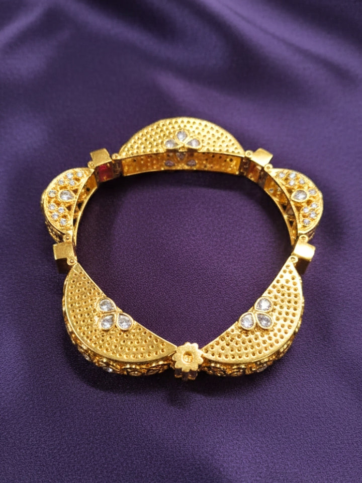 Sanchita Bracelet (Size 2.6 & 2.8)