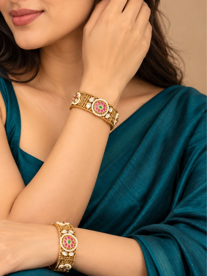 Magadhi Bangle Set
