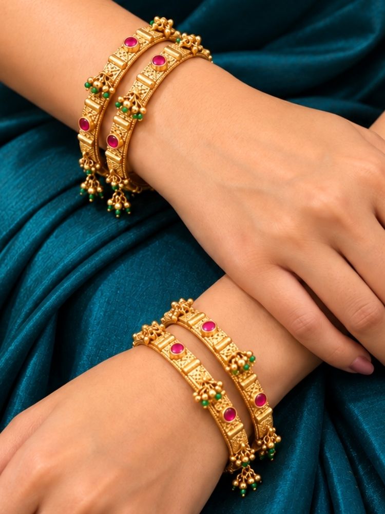 Prakara Bangle Set