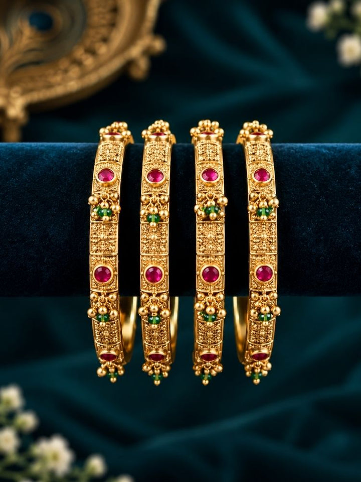 Prakara Bangle Set