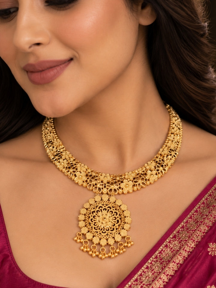 Hemakosha Necklace Set