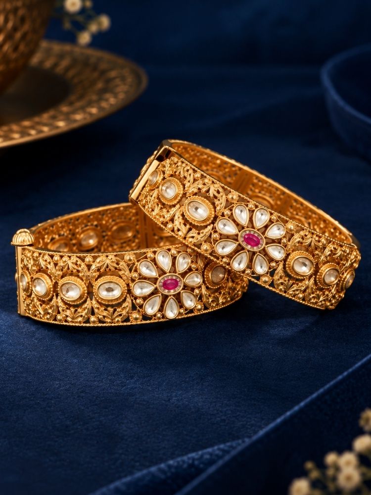 Uraiyur Bangle Set