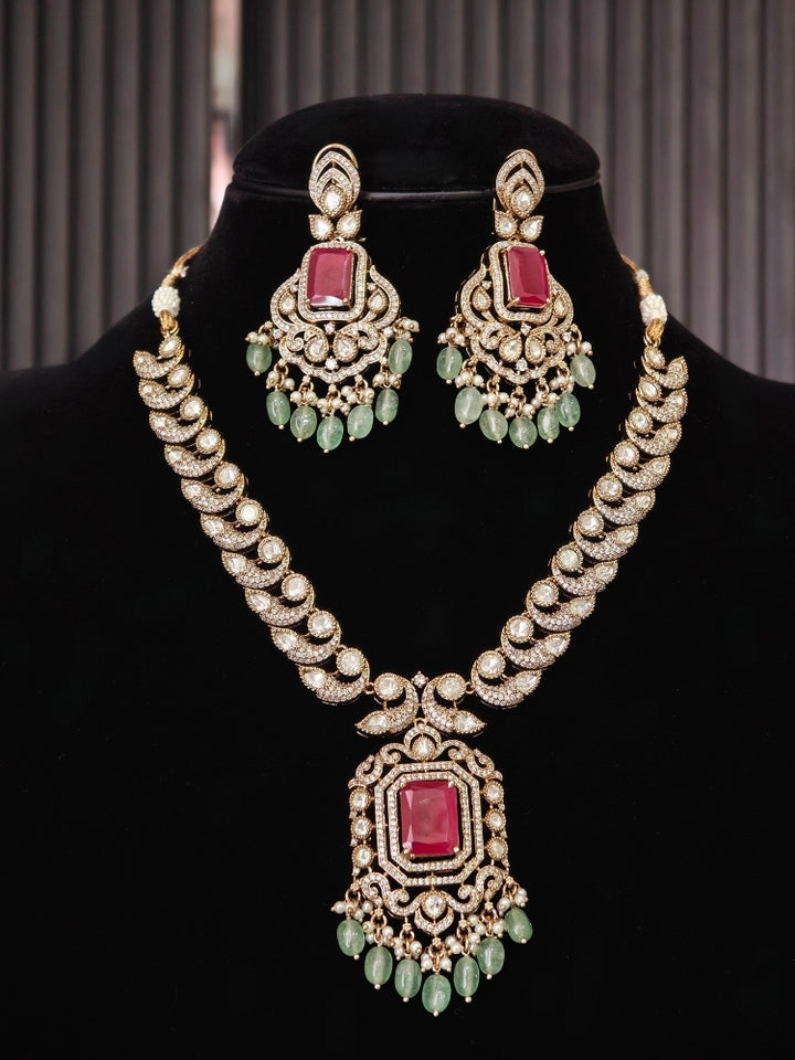 Liberty Necklace Set