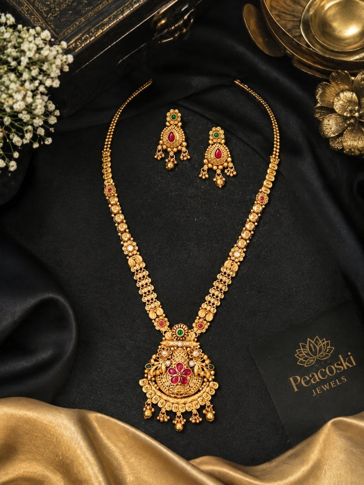Mahnoor Necklace Set