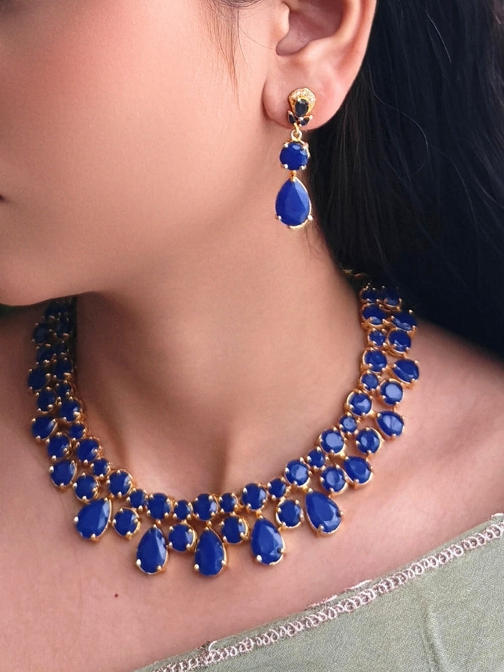 Purvi Necklace Set