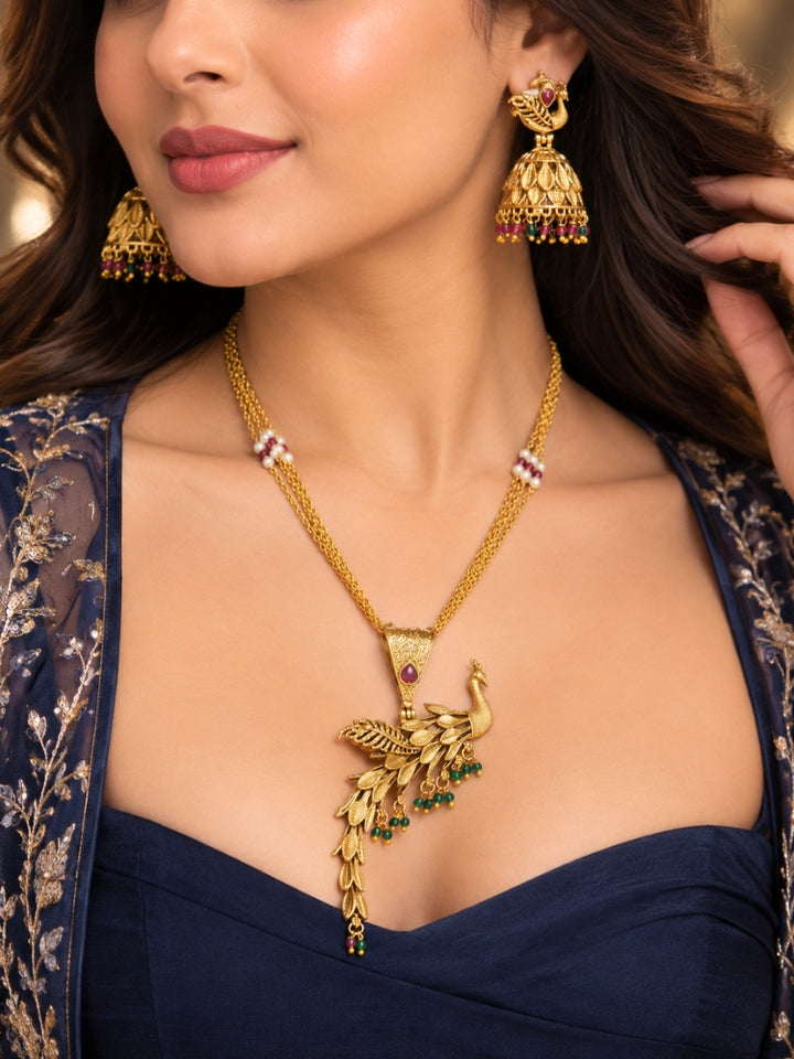 Shikhi Necklace Set