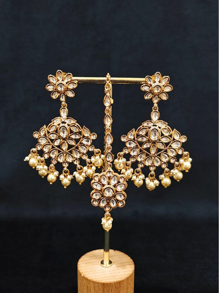 Paathra Polki White Necklace Set