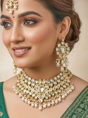 Aishwarya Kundan Necklace Set