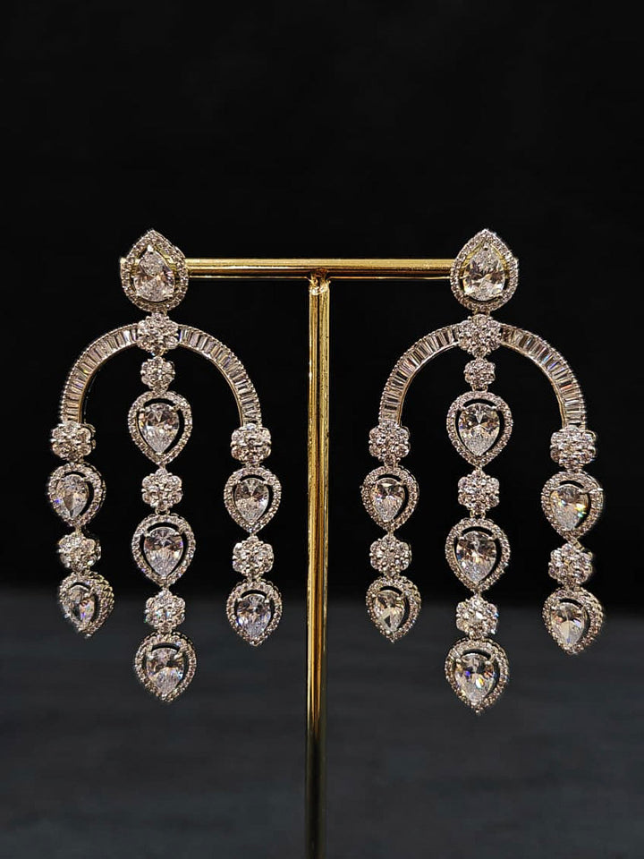 An exquisite artificial diamond necklace and matching earrings, designed for the perfect engagement look. This stunning artificial diamond jewelry set offers luxury and sophistication while being an affordable alternative to natural diamonds.