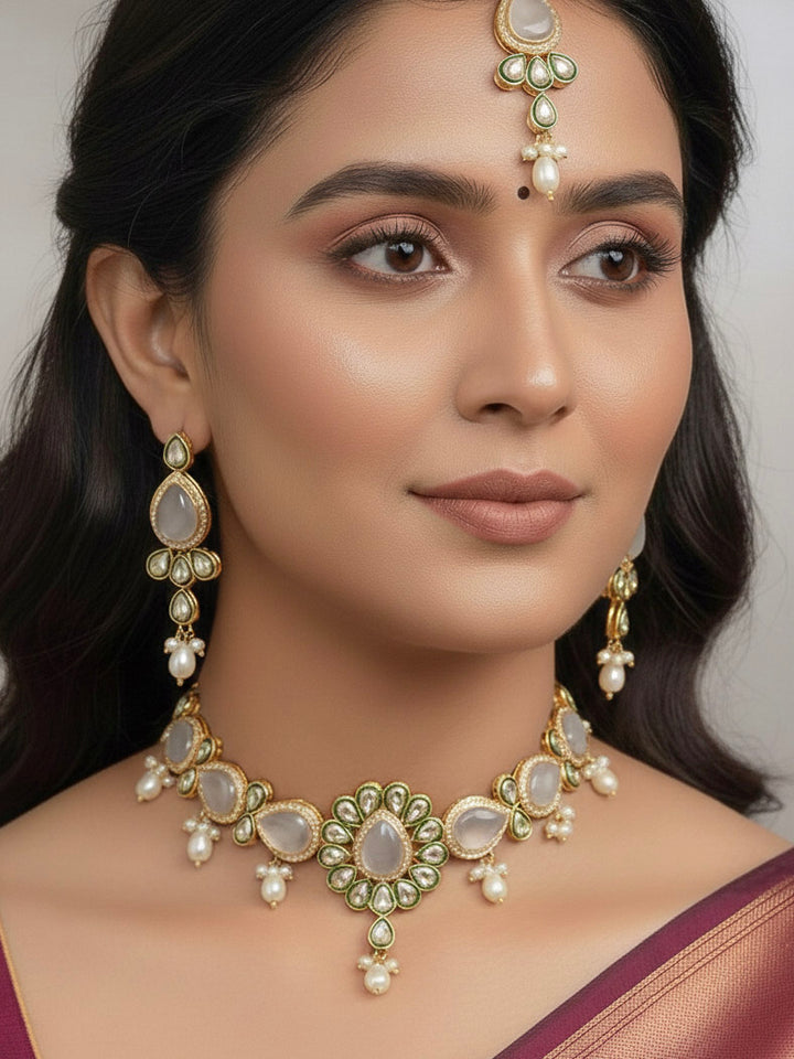 White Aurora Necklace Set