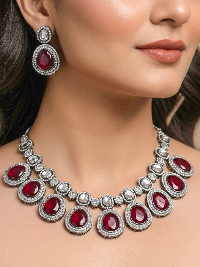 Red Elizabeth Necklace Set