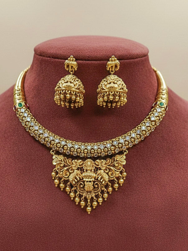 Ambhira Laxmi Hasli Necklace Set