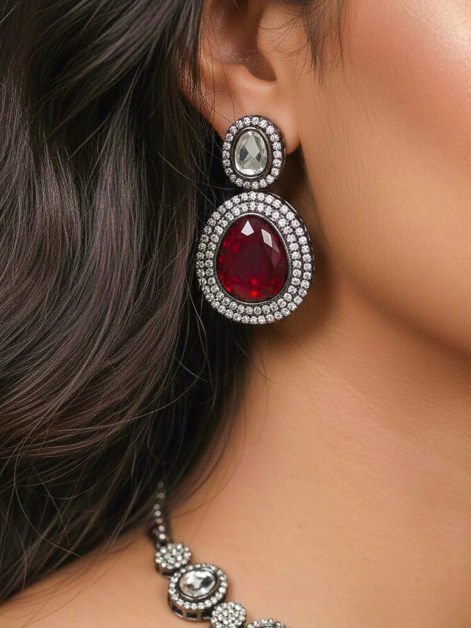 Red Elizabeth Necklace Set