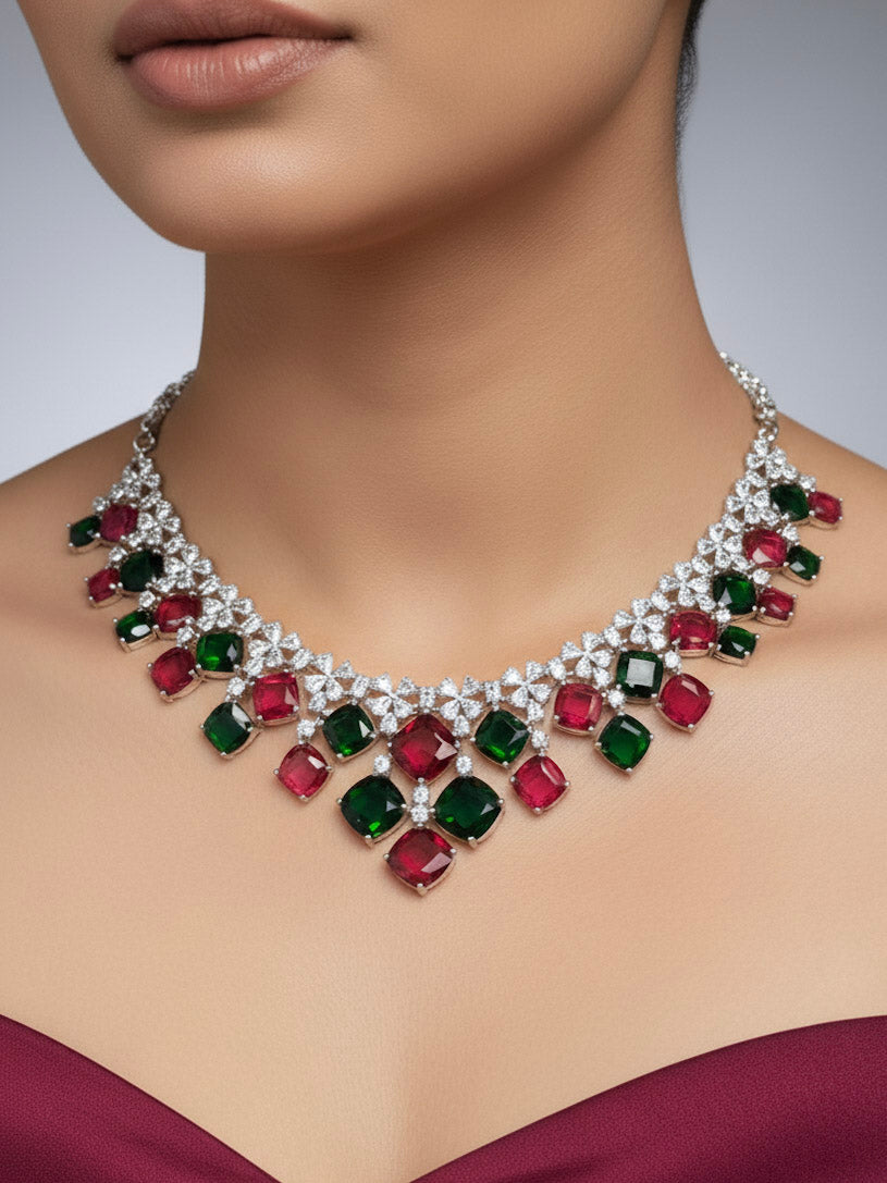 Vivinne Red and Green Necklace Sets