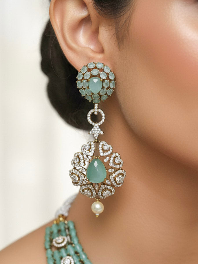 Gizelle Mint Green Necklace Set