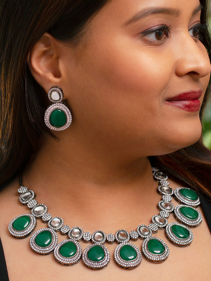 Dark Green Elizabeth Necklace Set