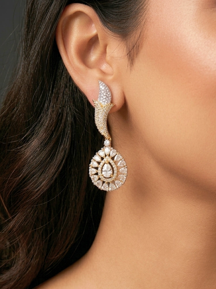 Close-up of a women wearing an ornate Western (Dual Tone) Gold & Silver Collar jewellery set and earrings with American Diamond. Party wear outfit completed with a lightweight American diamond necklace. Close-up of a cocktail party look featuring a premium American diamond necklace.