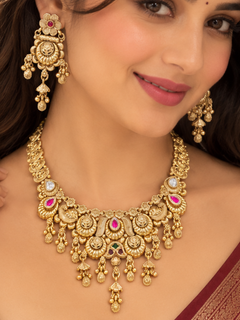 Suveni Necklace Set