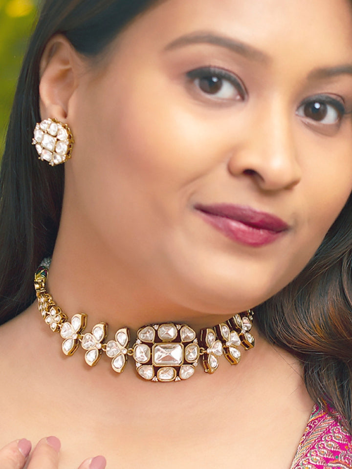 Mrinali Necklace Set