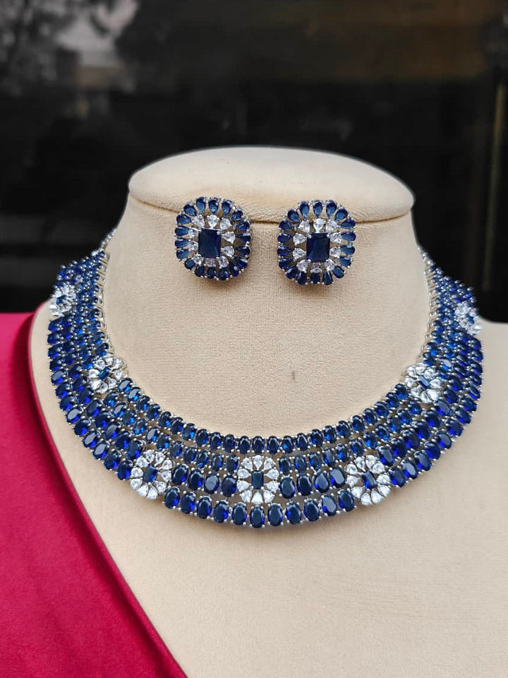 Lilivere Blue Necklace Set