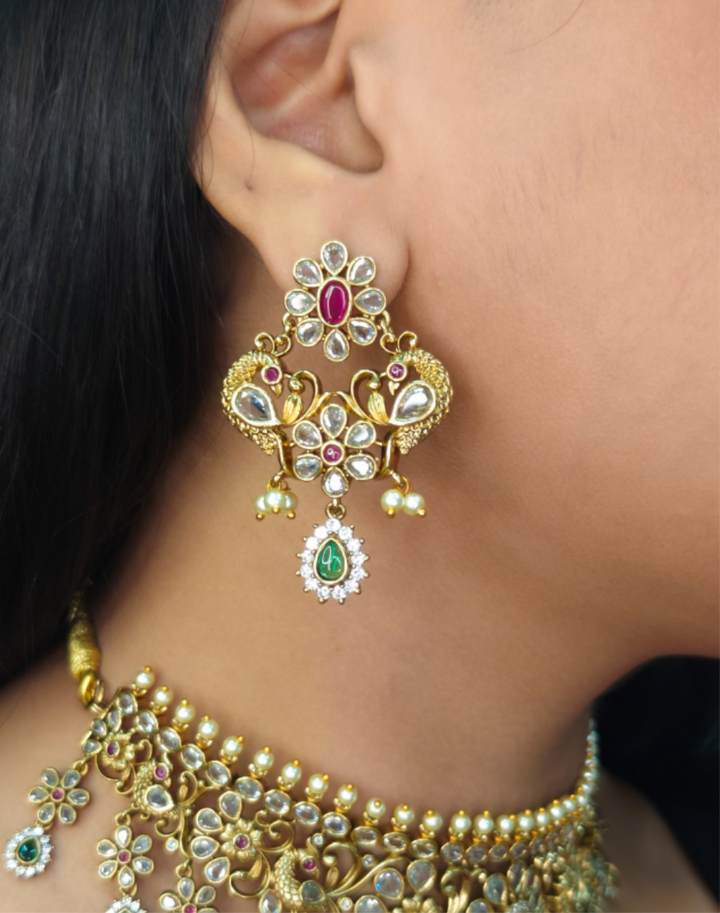 Floral American Diamond choker in mehendi gold polish worn close to the neck