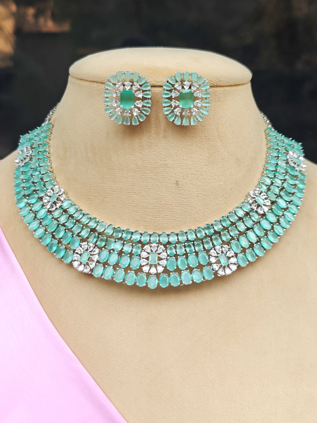 Lilivere Mint Green  Necklace Set