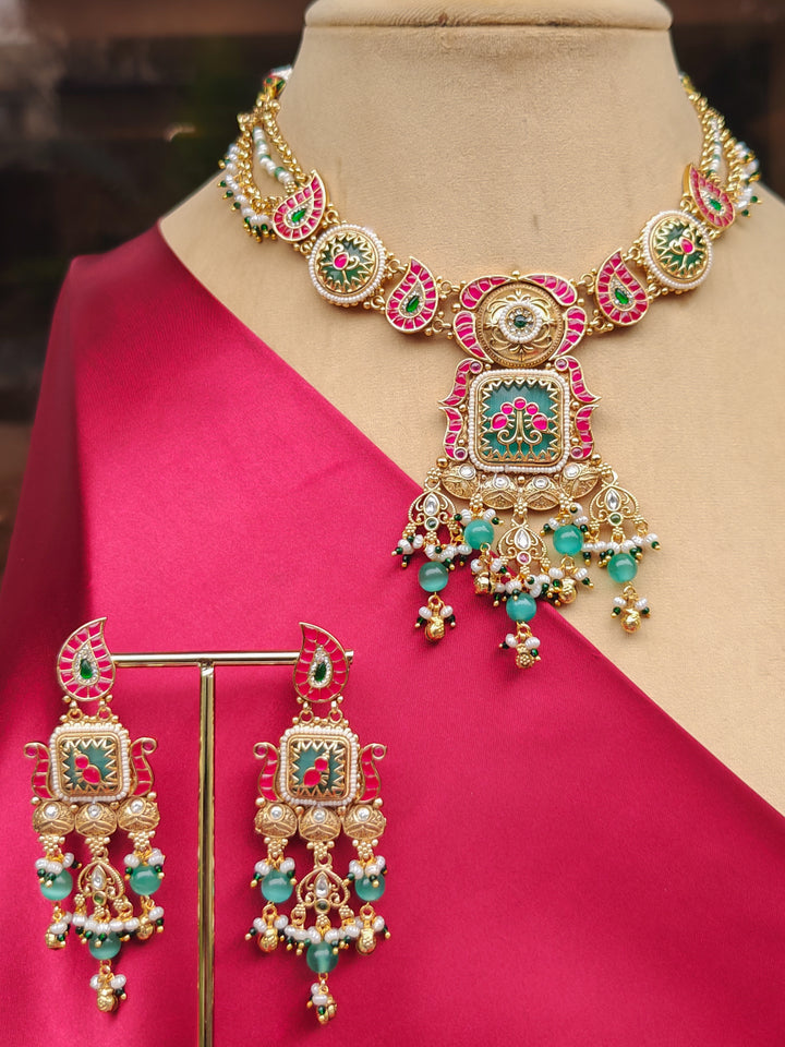 Vidyutparna Necklace Set