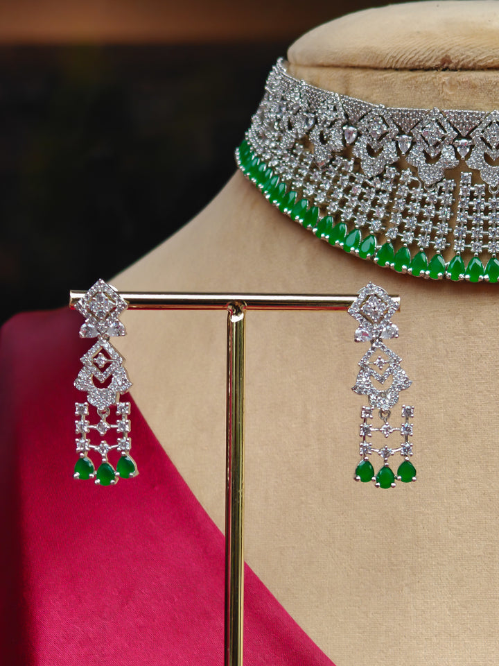 Isolienne Necklace Set