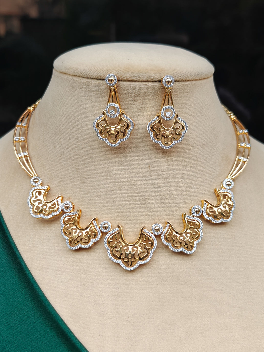 Shama Necklace Set